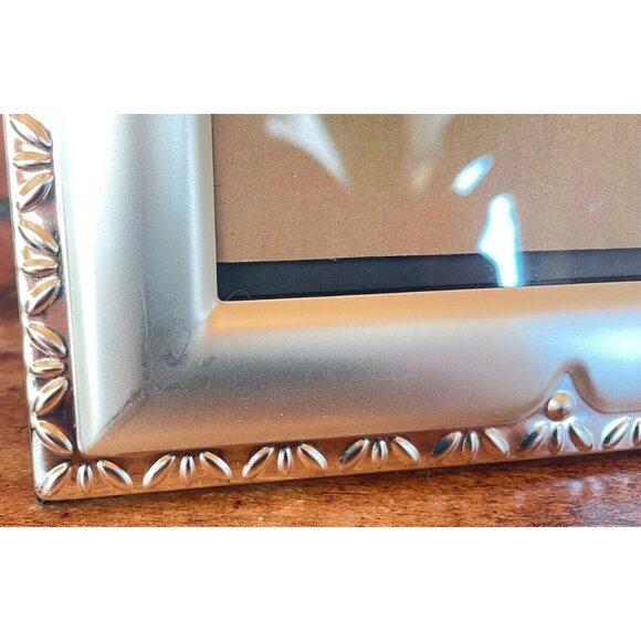 Lot of 3 Silverplated Picture Frames – 2 (5x7) & 1 (6x4) – Classic Design - Picture 8 of 8